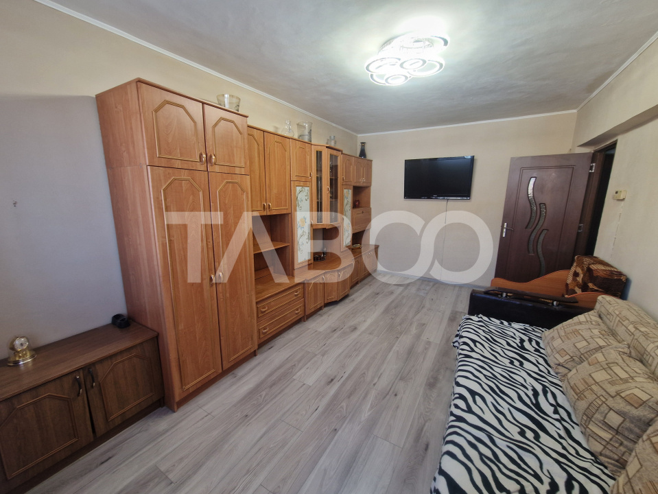 Apartament decomandat 3 camere 2 bai Semaforului Vasile Aaron