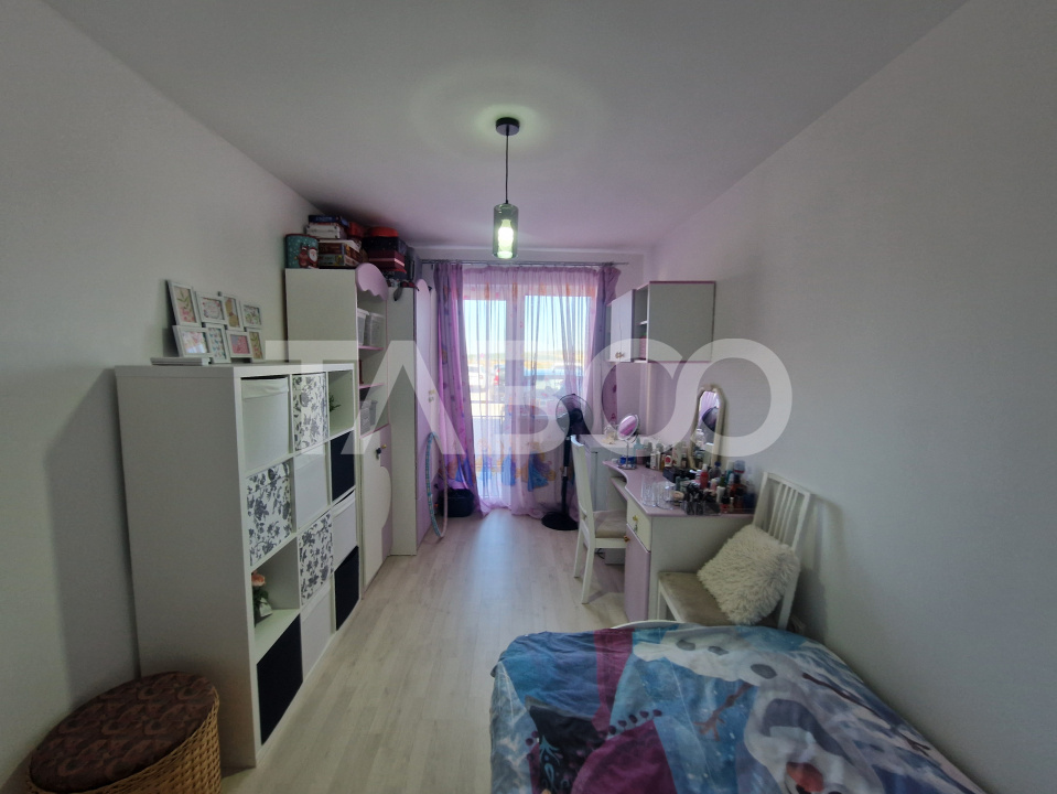Apartament decomandat 3 camere 53 mpu loc de parcare Calea Surii Mici