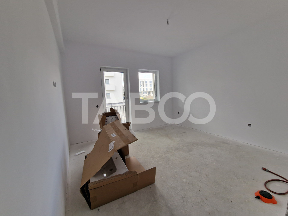 Apartament decomandat 3 camere 66 mp balcon loc parcare Doamna Stanca