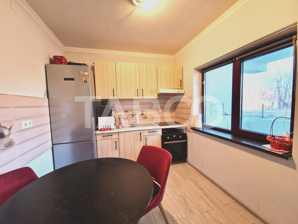Apartament decomandat 3 camere 66 mp si loc de parcare Cisnadie 