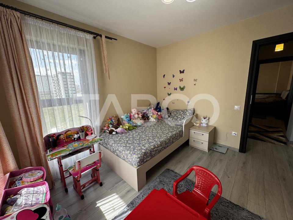 Apartament decomandat 3 camere 66 mpu 2 balcoane parcare Doamna Stanca