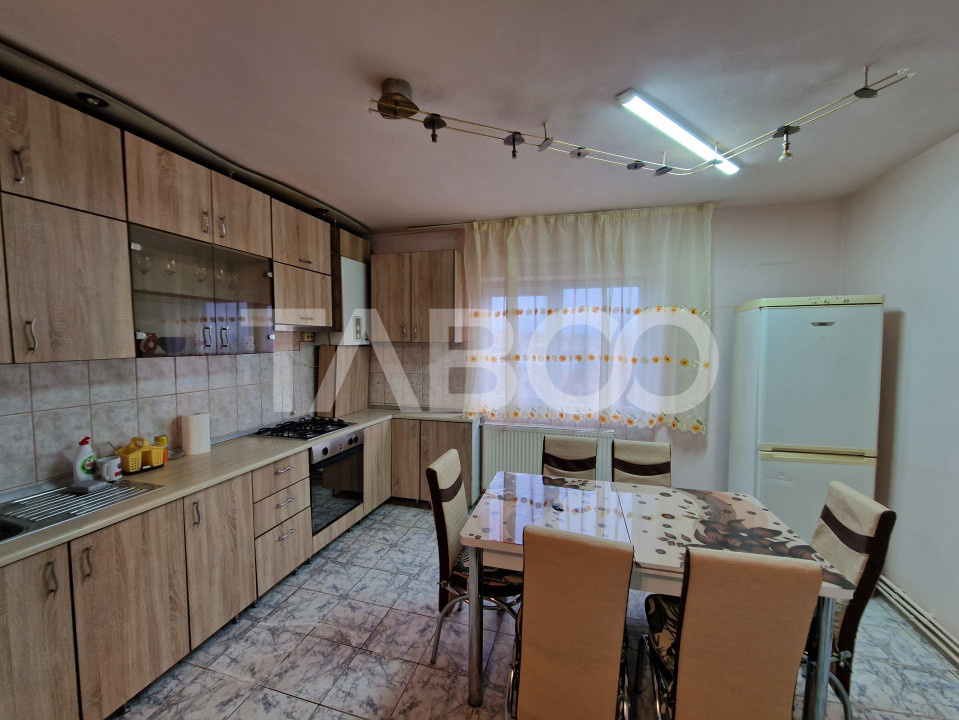 Apartament decomandat 3 camere 74 mpu 2 balcoane lift Terezian Sibiu in Sibiu - Lunga