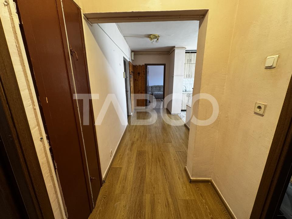 Apartament decomandat 3 camere 74 mpu 2 balcoane lift Terezian Sibiu