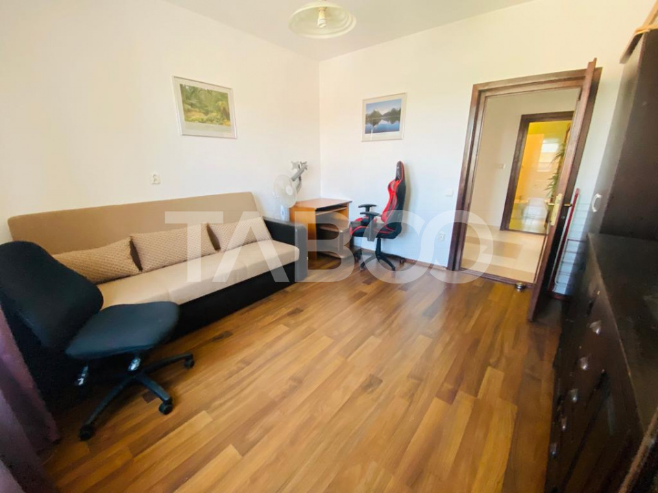 Apartament decomandat 3 camere 75 mp garaj boxa Parcul Sub Arini Sibiu