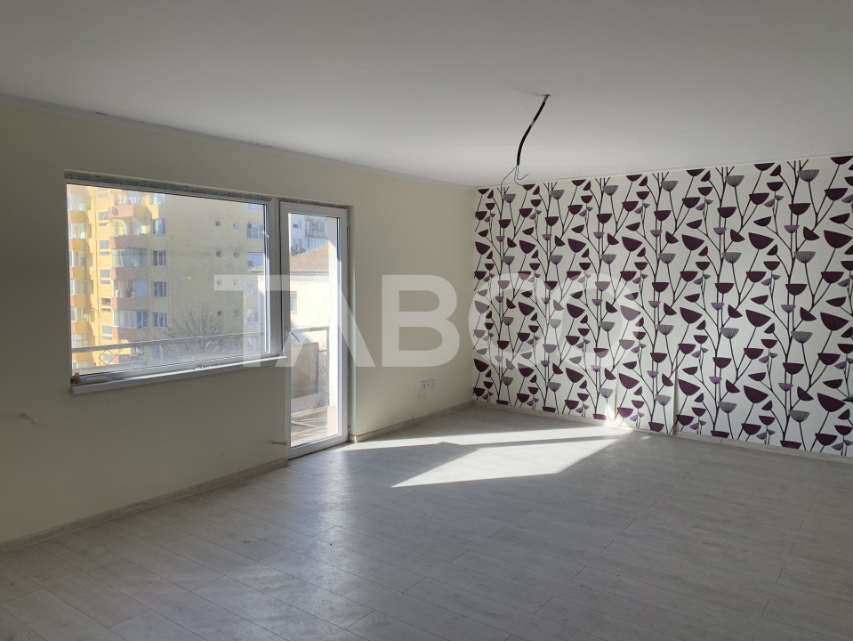 Apartament decomandat 3 camere 77 mpu 2 bai balcon zona Mihai Viteazu in Sibiu - Rahovei