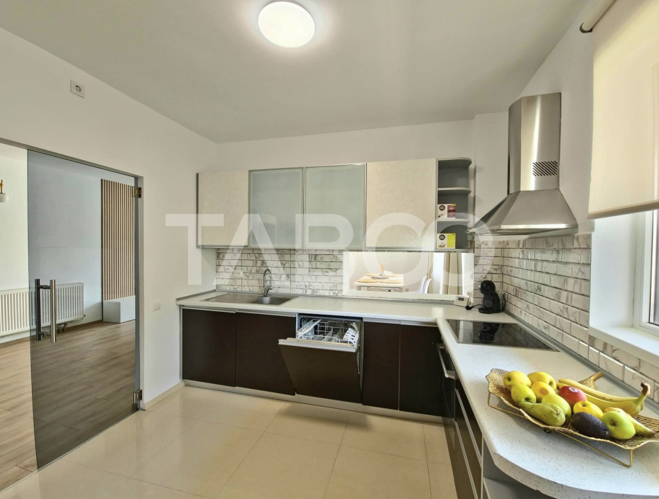 Apartament decomandat 3 camere 93 mp mutare imediata zona Rahovei