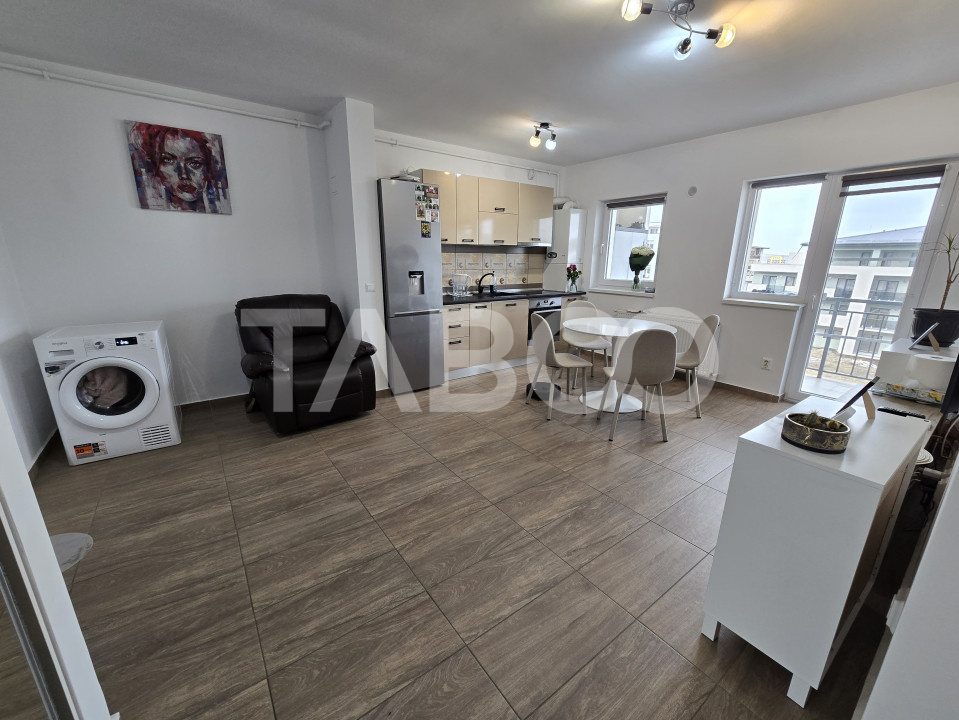 Apartament decomandat 3 camere balcon 12 mp parcare Turnisor Sibiu