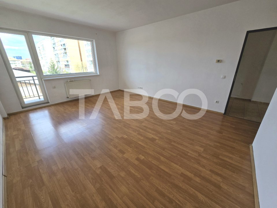 Apartament decomandat 3 camere balcon etaj 3 lift Mihai Viteazul Sibiu