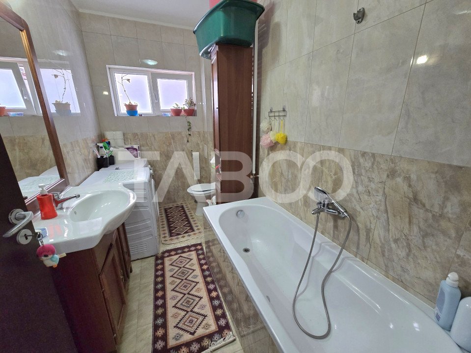 Apartament decomandat 3 camere balcon parcare COMISION 0 in Selimbar