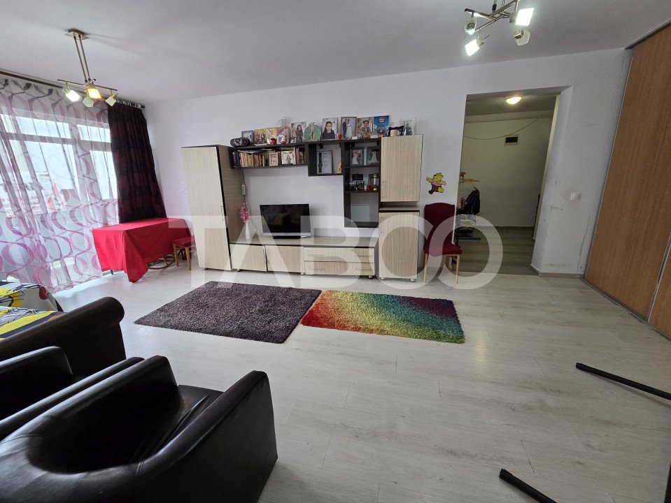 Apartament decomandat 3 camere balcon parcare COMISION 0 in Selimbar