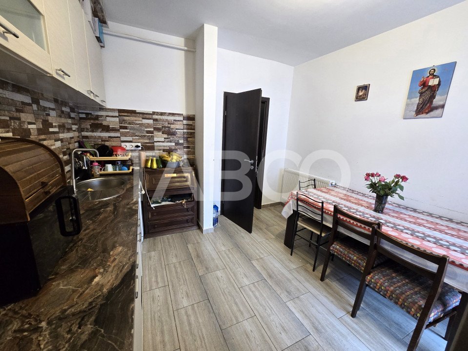 Apartament decomandat 3 camere balcon parcare COMISION 0 in Selimbar