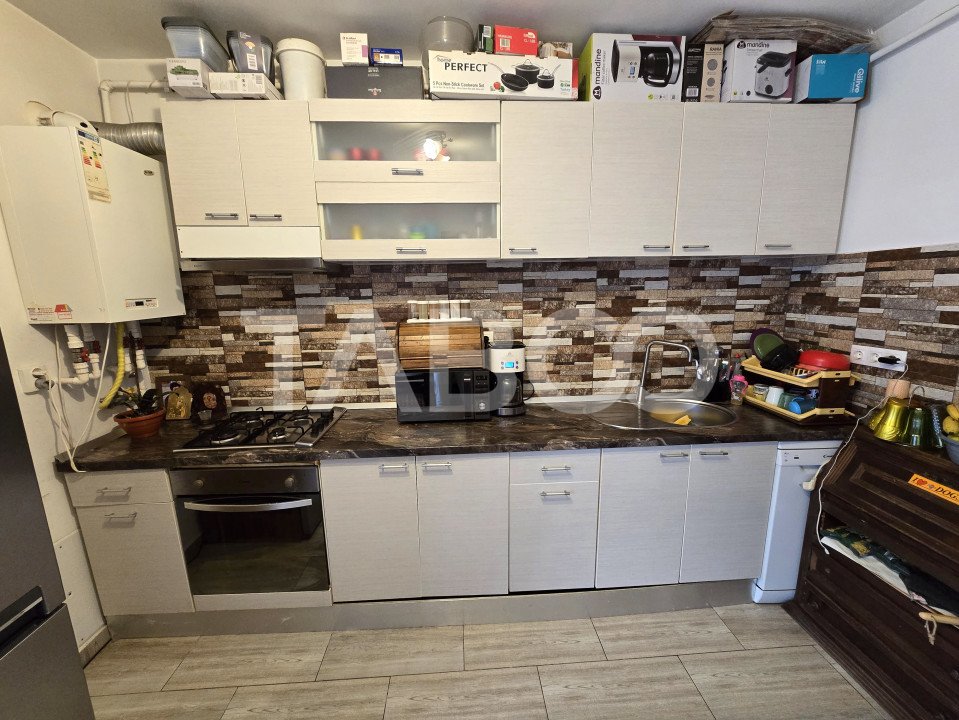 Apartament decomandat 3 camere balcon parcare COMISION 0 in Selimbar