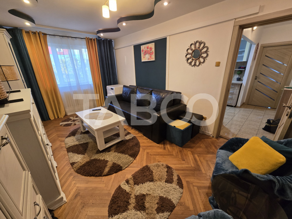 Apartament decomandat 3 camere balcon pivnita lift Vasile Aaron Sibiu