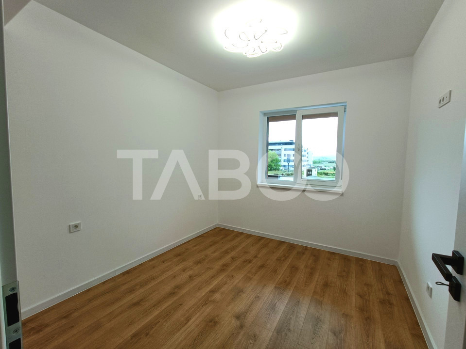 Apartament decomandat 3 camere - bucatarie separata - etaj intermediar