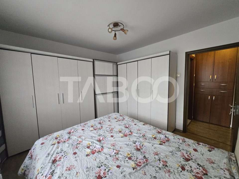 Apartament decomandat 3 camere de inchiriat 64mp zona Strand Sibiu