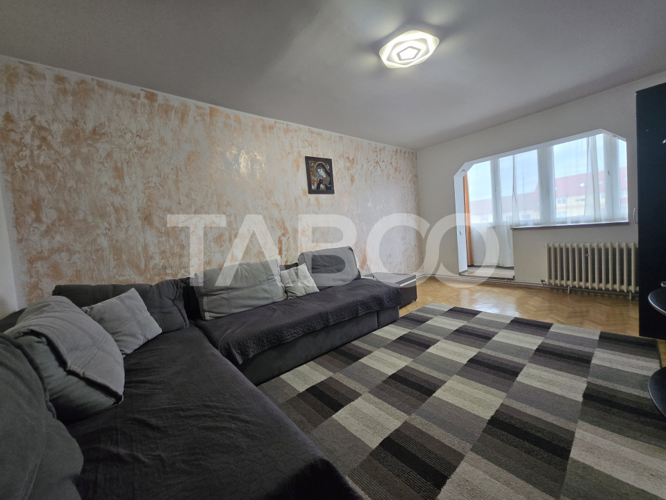 Apartament decomandat 3 camere de inchiriat 64mp zona Strand Sibiu