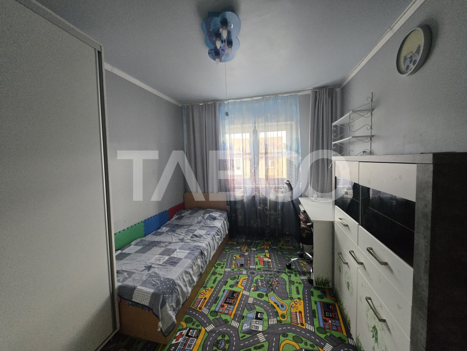 Apartament decomandat 3 camere de inchiriat 64mpu zona Strand Sibiu