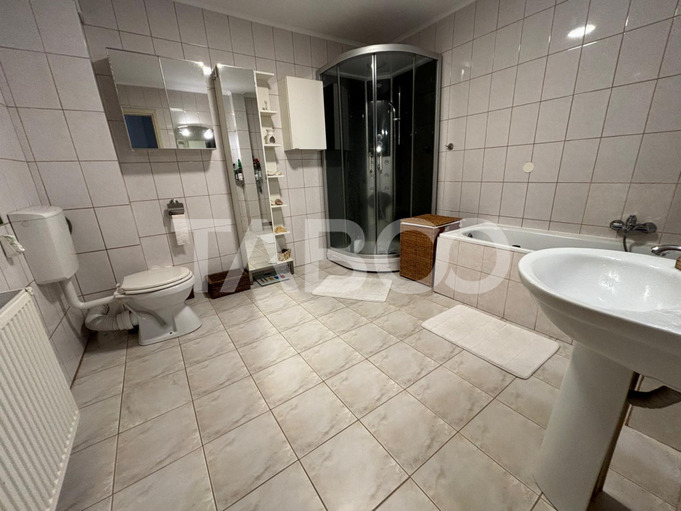 Apartament decomandat 3 camere de vanzare  langa Parcul Belvedere