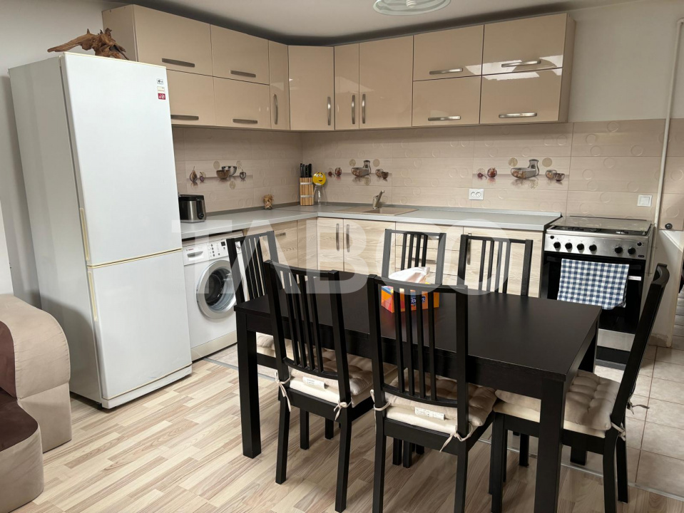 Apartament decomandat 3 camere de vanzare  langa Parcul Belvedere