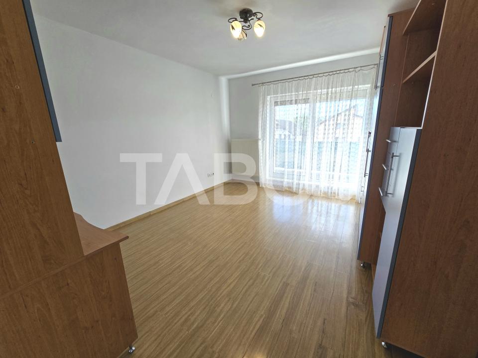 Apartament decomandat 3 camere etaj 2 terasa parcare Selimbar Sibiu