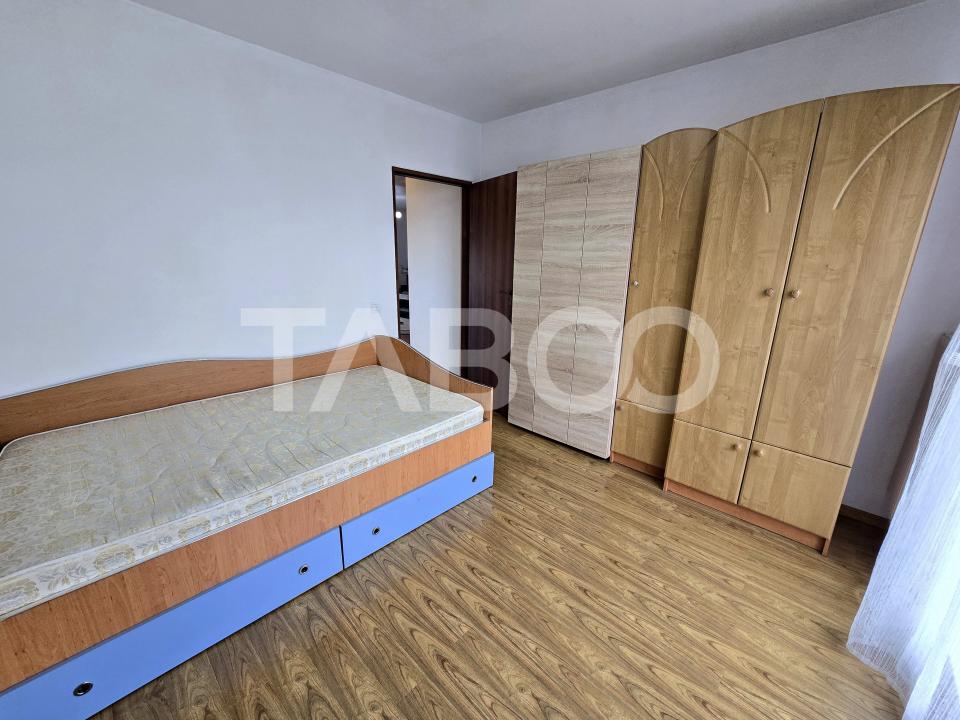 Apartament decomandat 3 camere etaj 2 terasa parcare Selimbar Sibiu