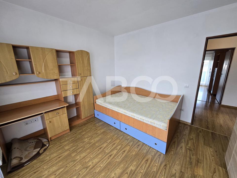 Apartament decomandat 3 camere etaj 2 terasa parcare Selimbar Sibiu
