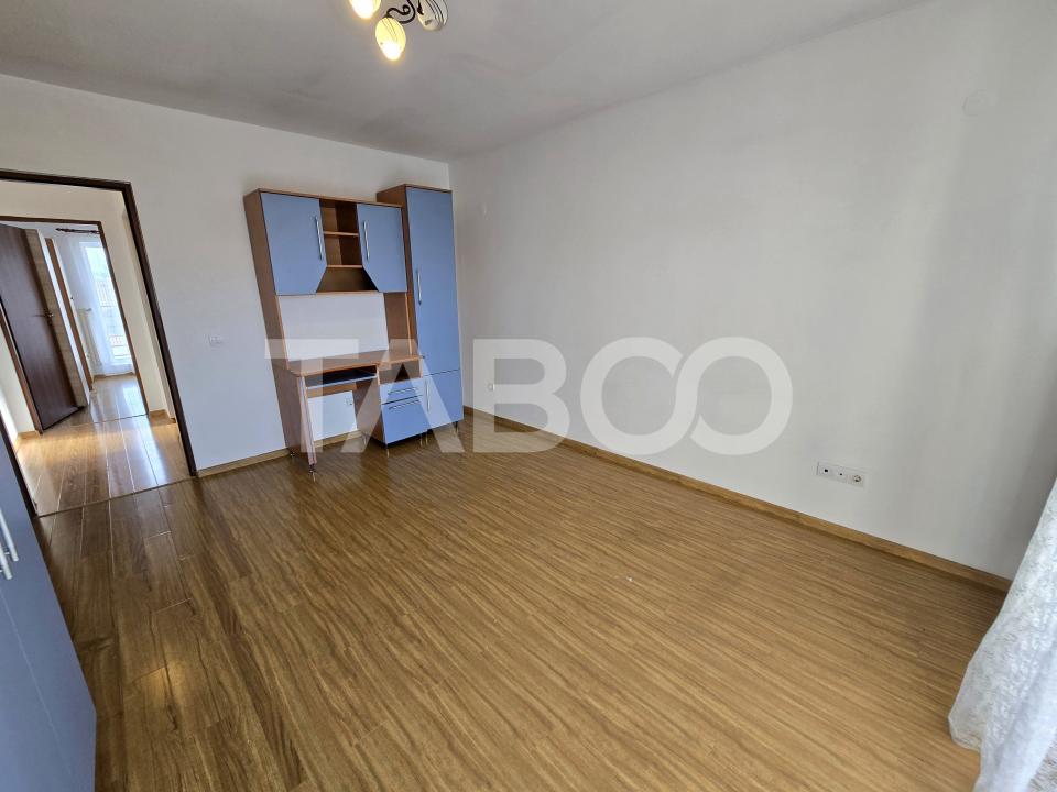 Apartament decomandat 3 camere etaj 2 terasa parcare Selimbar Sibiu