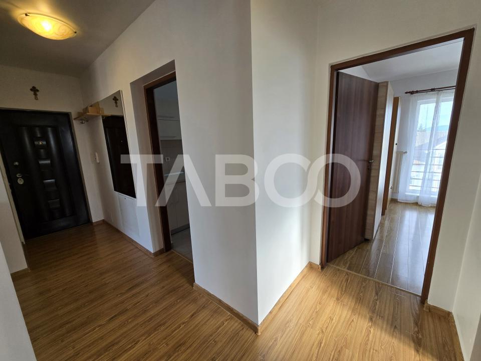 Apartament decomandat 3 camere etaj 2 terasa parcare Selimbar Sibiu