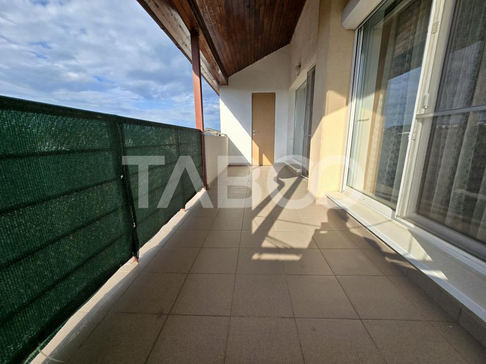 Apartament decomandat 3 camere etaj 2 terasa parcare Selimbar Sibiu