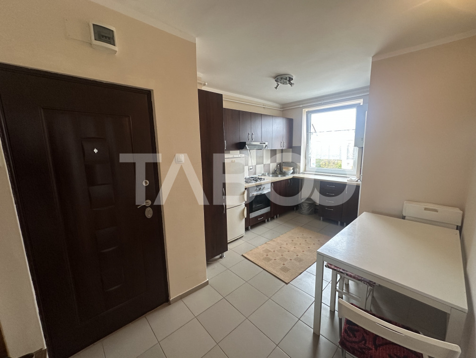 Apartament decomandat 3 camere etaj 4 zona Rahovei Sibiu