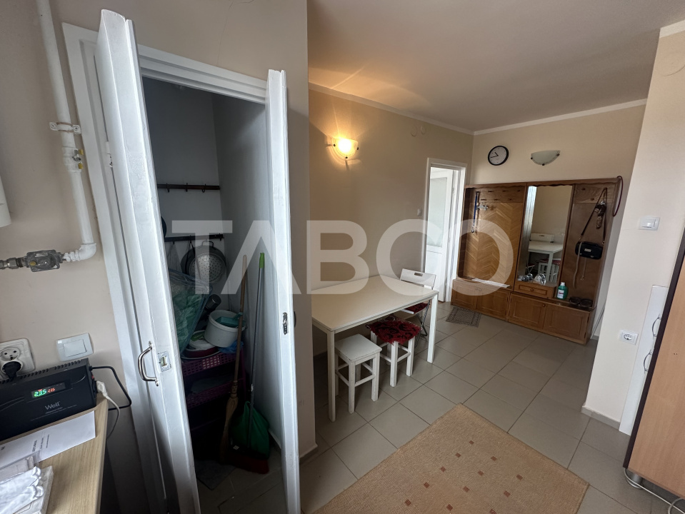 Apartament decomandat 3 camere etaj 4 zona Rahovei Sibiu