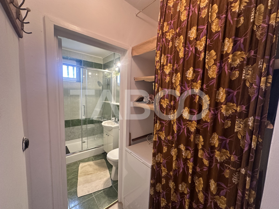 Apartament decomandat 3 camere etaj 4 zona Rahovei Sibiu