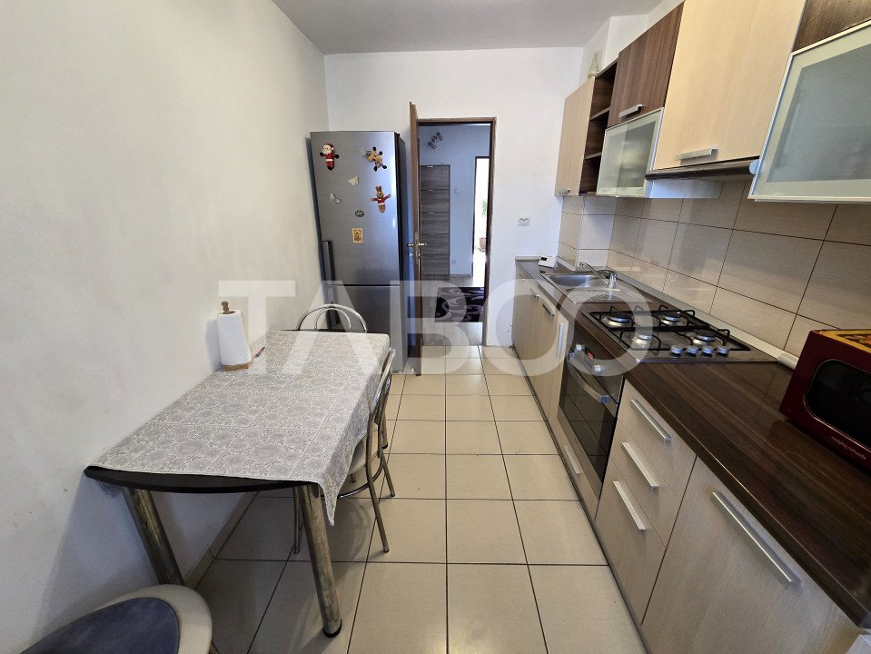Apartament decomandat 3 camere pivnita balcon Valea Aurie Sibiu