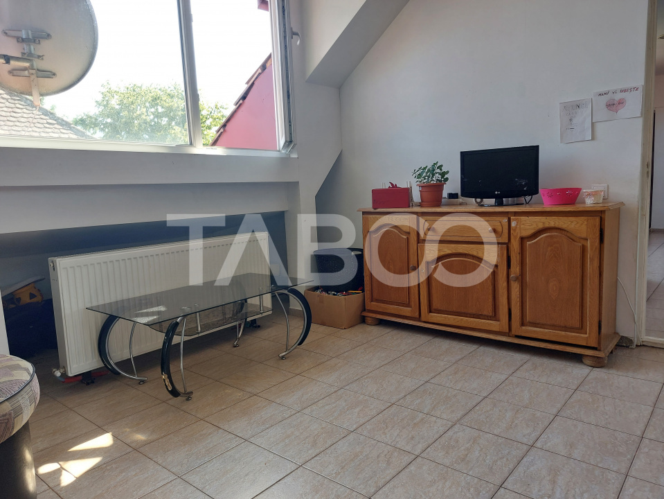 Apartament decomandat 3 camere zona centrala Cisnadie