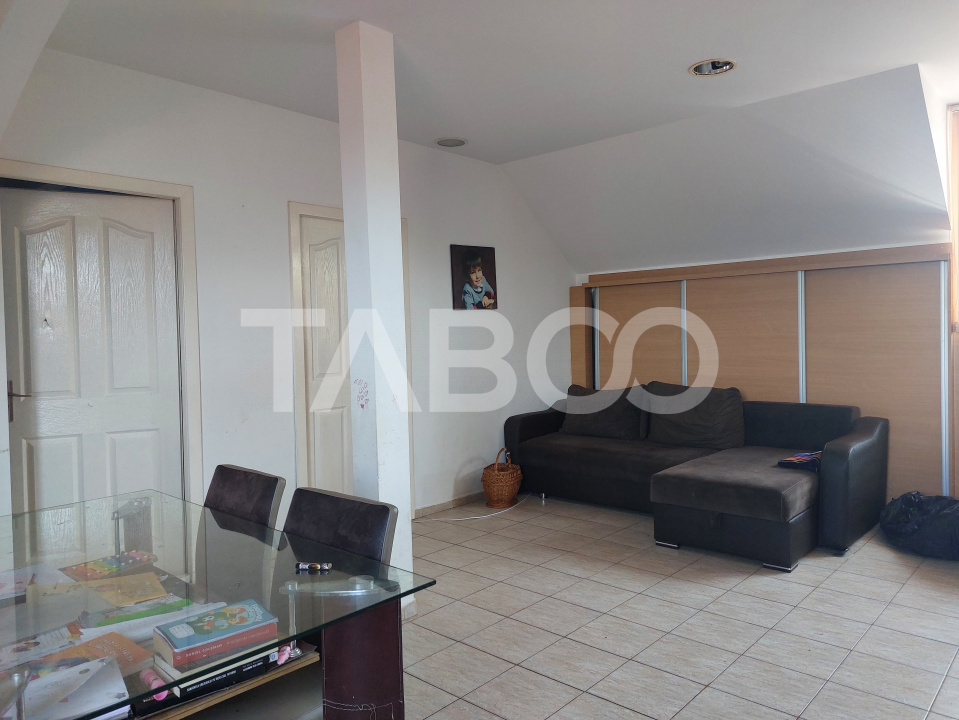 Apartament decomandat 3 camere zona centrala Cisnadie de vanzare