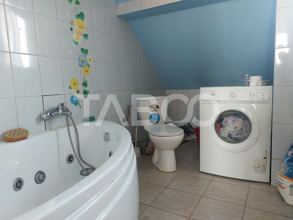 Apartament decomandat 3 camere zona centrala Cisnadie de vanzare