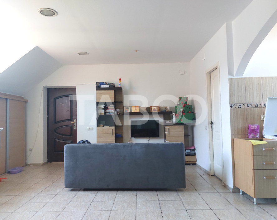 Apartament decomandat 3 camere zona centrala  Pret Avantajos Cisnadie  in Cisnadie - Apărării