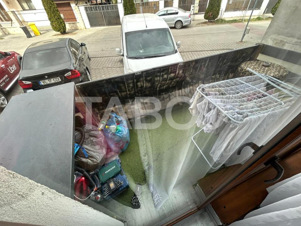 Apartament decomandat 54mp 2 camere si balcon zona Brana Selimbar