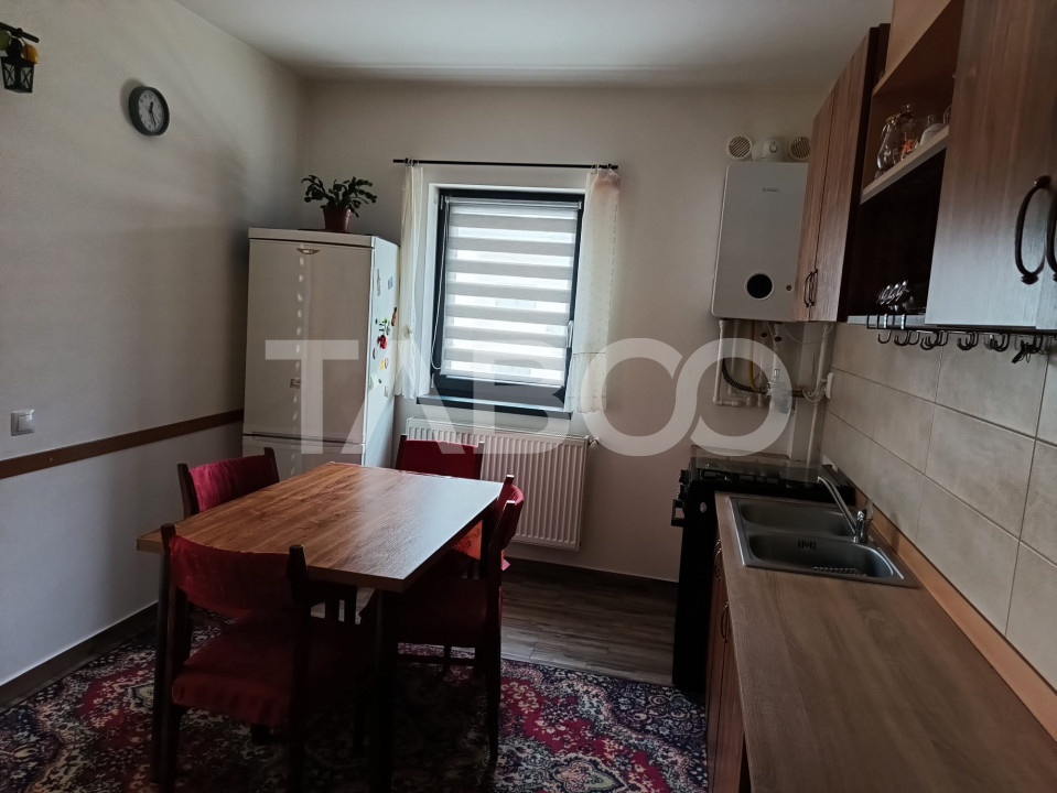 Apartament decomandat 56 mp 2 camere etaj 2 loc parcare Doamna Stanca