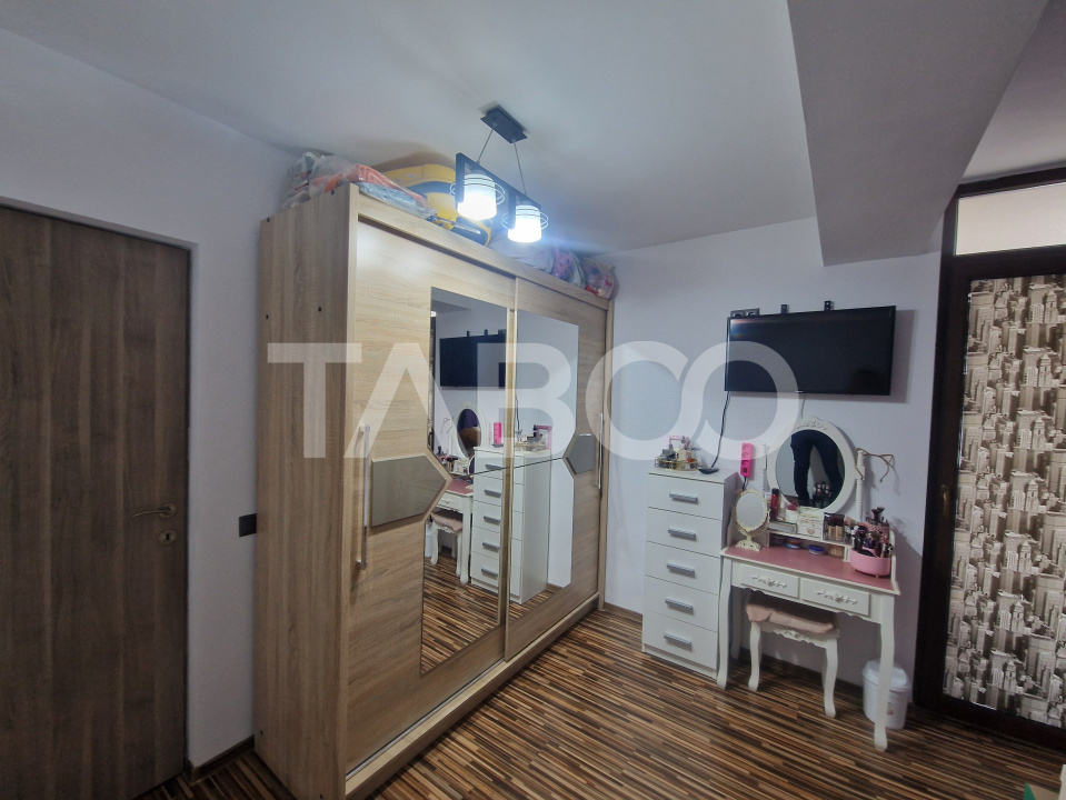 Apartament decomandat 59 mp utili 3 camere etaj 2 Doamna Stanca