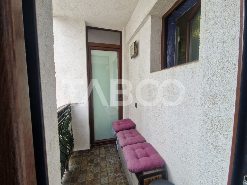 Apartament decomandat 59 mp utili 3 camere etaj 2 Doamna Stanca