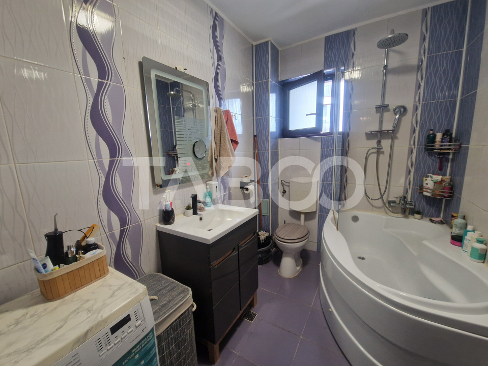 Apartament decomandat 59 mp utili 3 camere etaj 2 Doamna Stanca