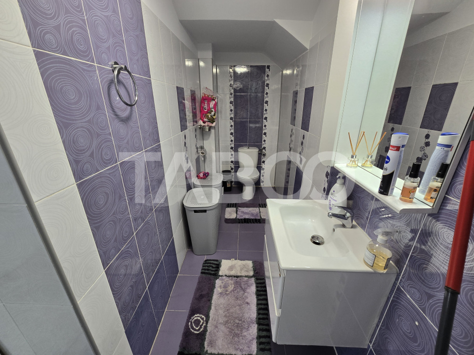 Apartament decomandat 66 utili 3 camere pivnita Turnisor Sibiu