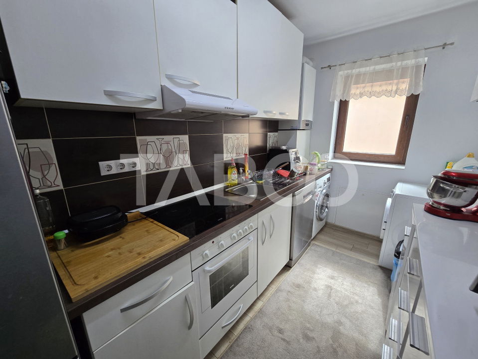 Apartament decomandat 66 utili 3 camere pivnita Turnisor Sibiu