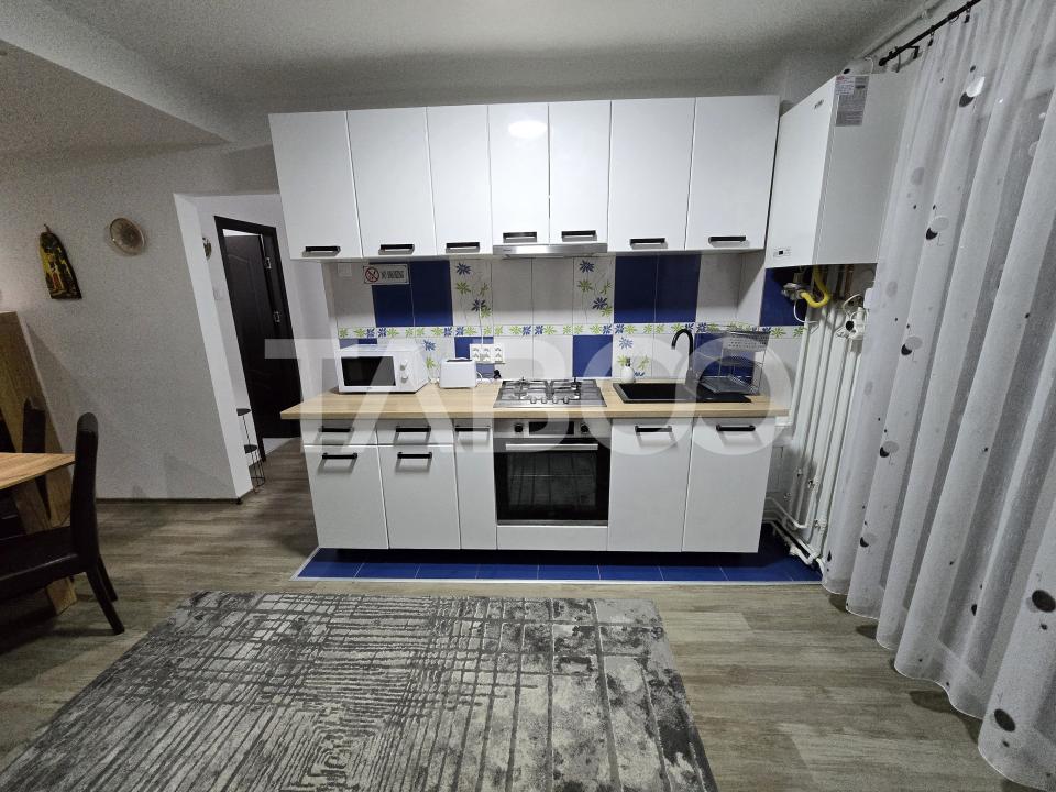 Apartament decomandat 70 utili balcon lift pivnita Vasile Aaron Sibiu