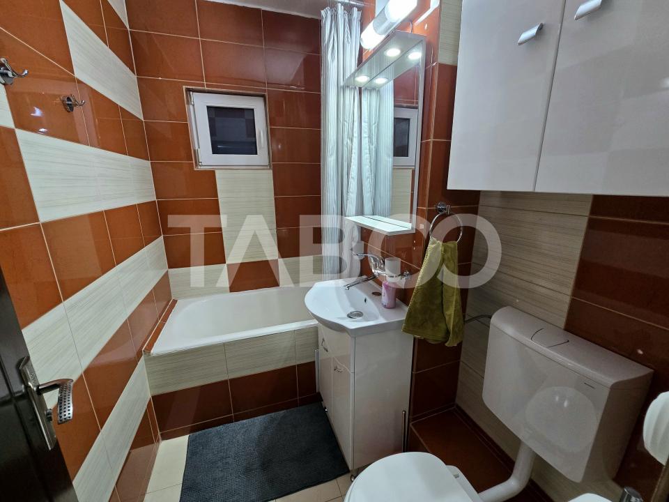 Apartament decomandat 70 utili balcon lift pivnita Vasile Aaron Sibiu