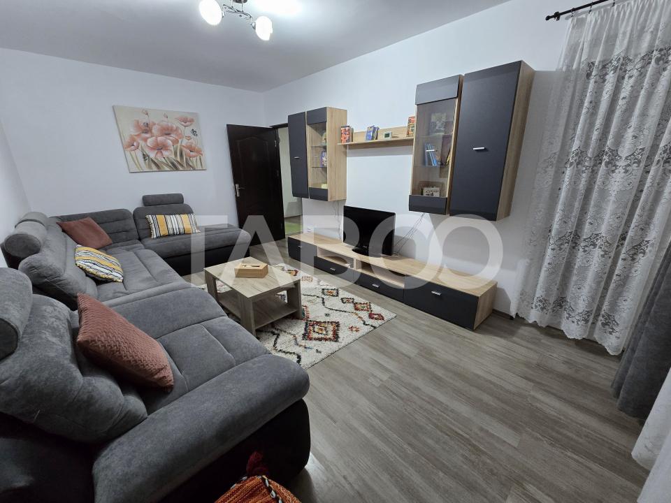 Apartament decomandat 70 utili balcon lift pivnita Vasile Aaron Sibiu
