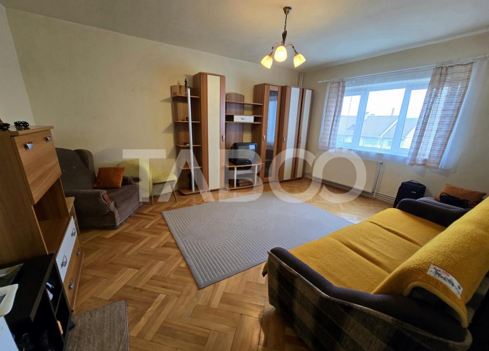 Apartament decomandat 74 utili 3 camere balcon lift Terezian Sibiu