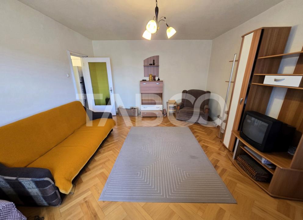 Apartament decomandat 74 utili 3 camere balcon lift Terezian Sibiu