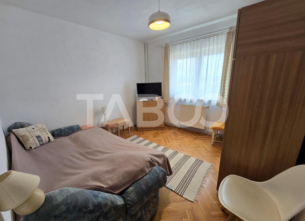 Apartament decomandat 74 utili 3 camere balcon lift Terezian Sibiu